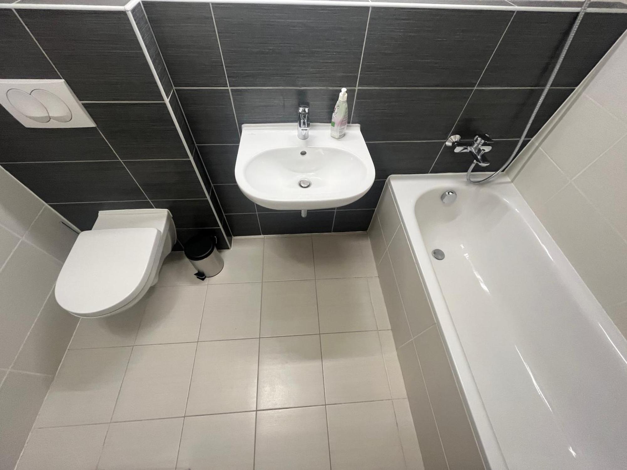 Corvin Royal - Breakfast Available Appartement Boedapest