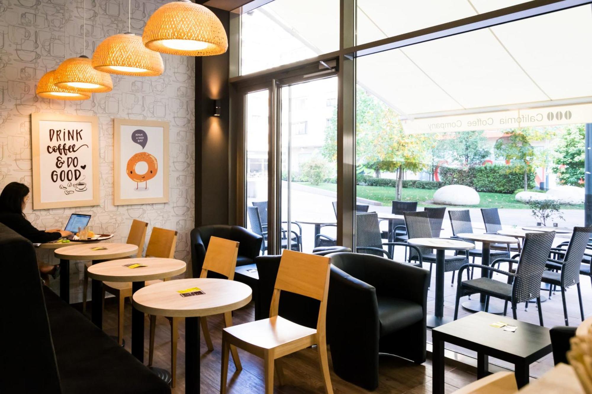 Corvin Royal - Breakfast Available Apartamento